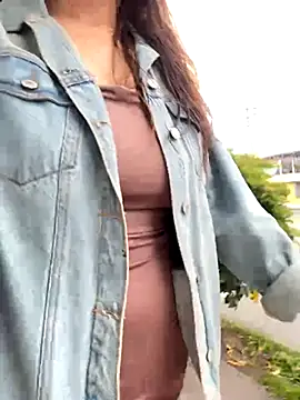 iriiina veneno online show from November 2, 3:03 pm