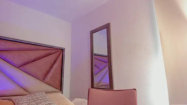 BonnieCute  online show from April 3, 1:42 pm