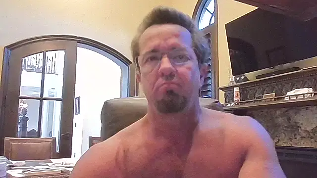 sluttydylan online show from November 7, 7:03 pm