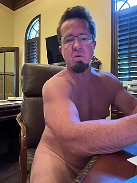 sluttydylan online show from April 15, 6:15 pm