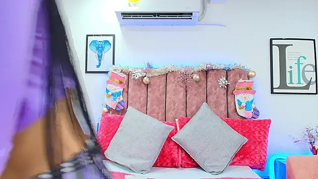 Snapshot of KathyShine chatting on December 7, 11:51 am KathyShine online show from December 7, 11:51 am