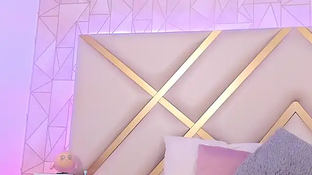 Violettbloss online show from February 21, 9:43 pm