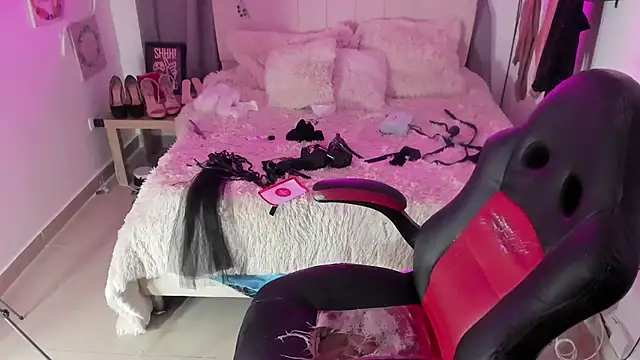 anyclark  online show from October 30, 4:03 am