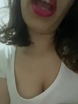 Snapshot of farah-36 chatting on February 21, 3:34 am farah-36 online show from February 21, 3:34 am