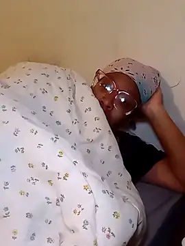 Snapshot of madamsensuale chatting on March 18, 2:58 am madamsensuale online show from March 18, 2:58 am