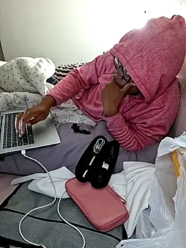 madamsensuale online show from November 17, 3:01 am