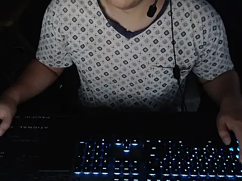 thealfawolf01 online show from March 1, 11:56 am