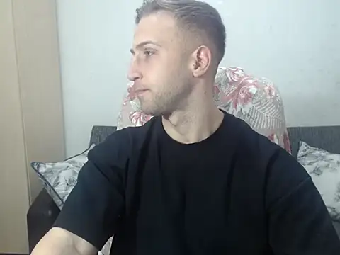 Snapshot of PrinceEagle chatting on February 21, 6:42 pm PrinceEagle online show from February 21, 6:42 pm