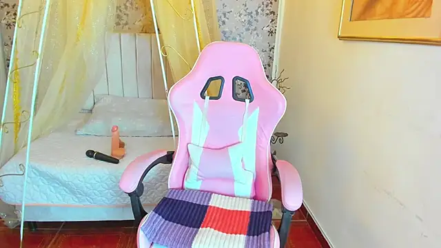 agatha rusell  online show from January 24, 4:05 am