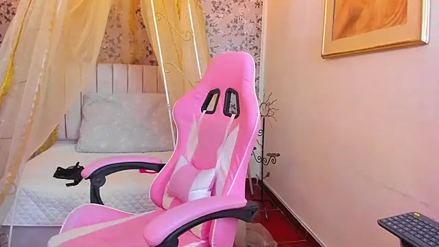 agatha rusell  online show from February 20, 10:48 pm