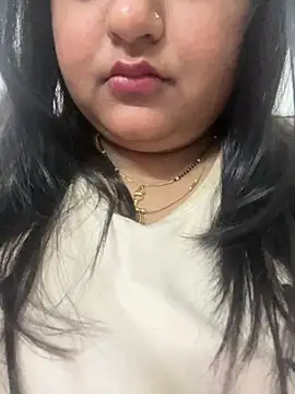 smile pretty online show from March 9, 5:06 pm