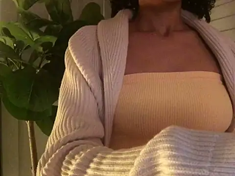 loveofbea online show from December 18, 3:04 am