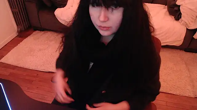 Lynylou online show from January 26, 6:38 am