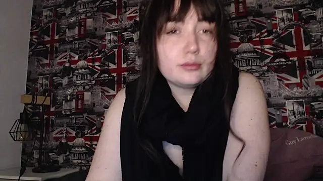 Lynylou online show from April 11, 10:47 pm