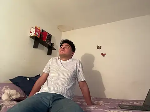 Snapshot of klaxxxon chatting on February 27, 5:57 pm klaxxxon online show from February 27, 5:57 pm