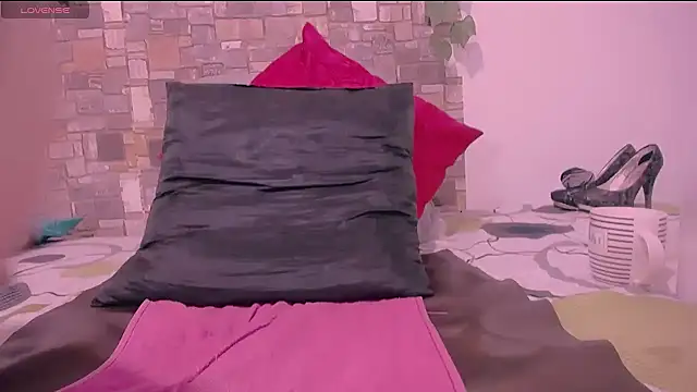 CrazyRousex online show from December 16, 1:54 pm