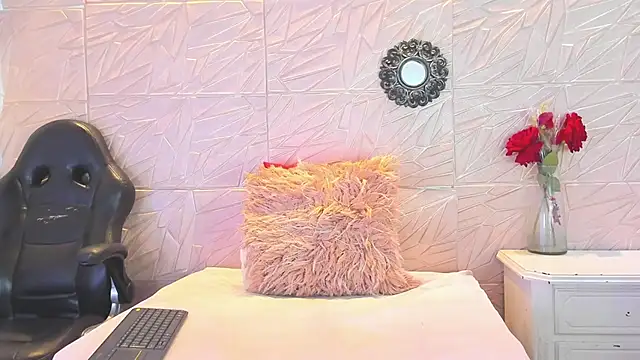 paula  cruzz online show from March 10, 6:56 pm