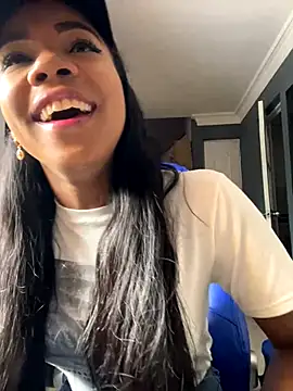 paula  cruzz online show from November 12, 1:55 pm