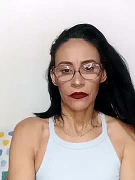 Snapshot of BarbaraMature chatting on December 20, 6:56 pm BarbaraMature online show from December 20, 6:56 pm