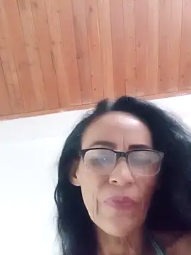 Snapshot of BarbaraMature chatting on February 24, 4:27 pm BarbaraMature online show from February 24, 4:27 pm