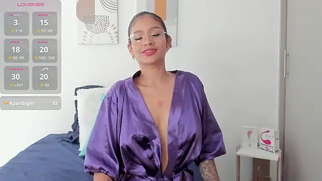 Snapshot of SeleneClark chatting on April 30, 8:57 pm SeleneClark online show from April 30, 8:57 pm