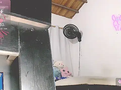 Snapshot of tifany19_ chatting on September 16, 12:44 am tifany19  online show from September 16, 12:44 am