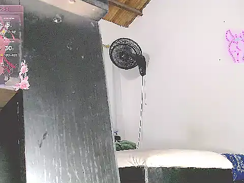 Snapshot of tifany19_ chatting on September 19, 1:29 am tifany19  online show from September 19, 1:29 am