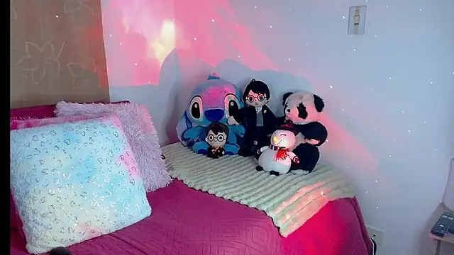 kendallsweet7 online show from March 18, 6:48 pm