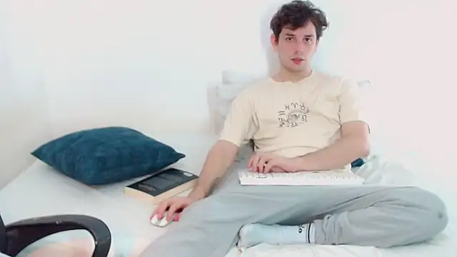 Elio555 online show from December 16, 7:00 pm