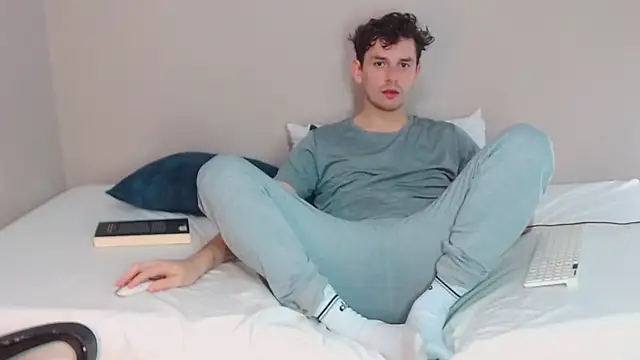 Elio555 online show from December 22, 2:17 am