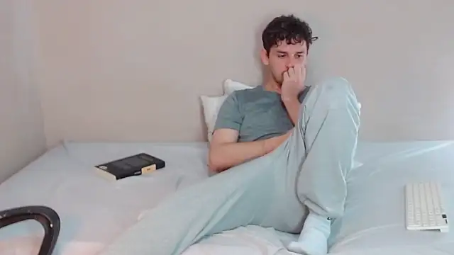 Elio555 online show from December 29, 6:05 pm