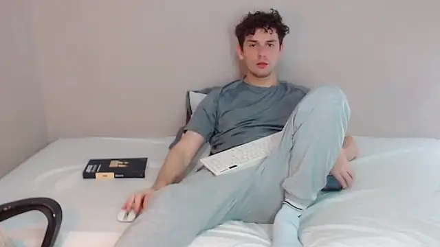 Elio555 online show from January 7, 11:56 pm