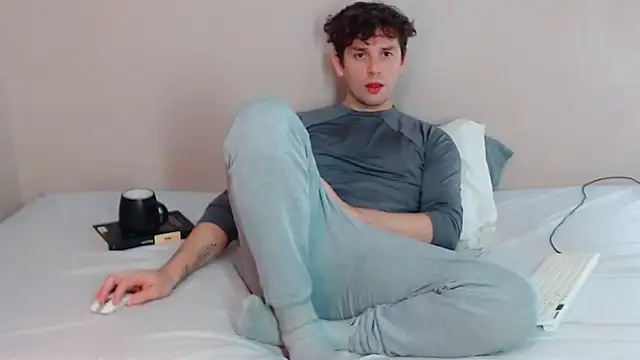 Elio555 online show from January 31, 3:11 pm