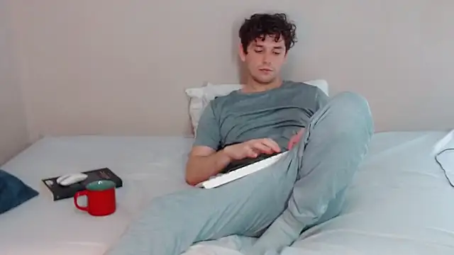 Elio555 online show from February 2, 8:51 pm