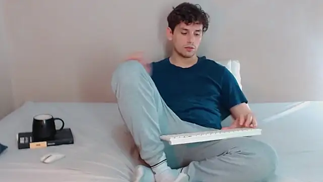 Elio555 online show from March 6, 4:19 am