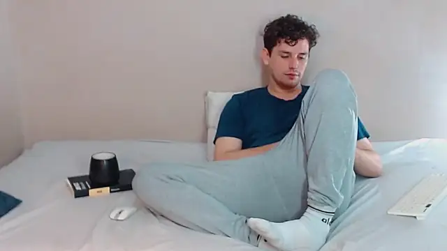 Elio555 online show from March 6, 7:25 am