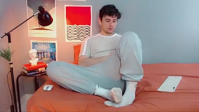 Elio555 online show from September 14, 3:00 pm