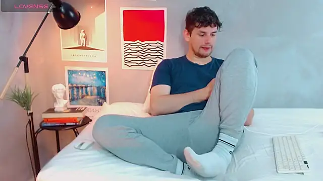 Elio555 online show from October 19, 5:13 pm