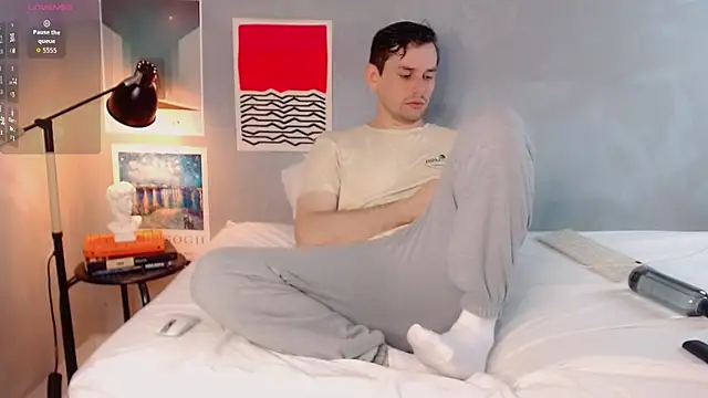 Elio555 online show from November 23, 6:30 pm