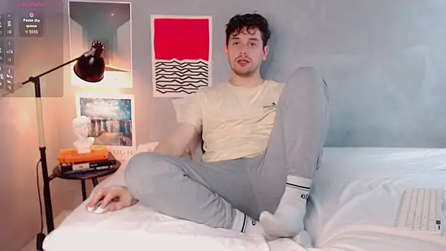 Elio555 online show from November 30, 8:24 pm