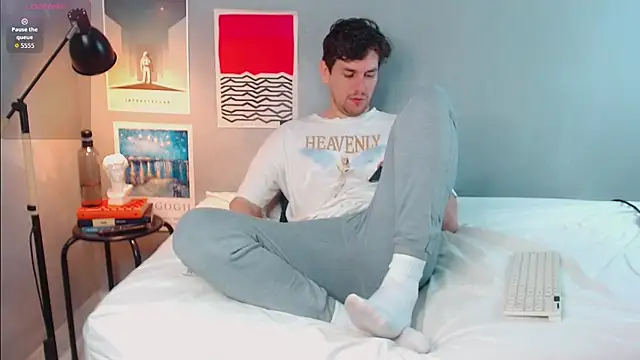 Elio555 online show from January 11, 1:05 pm