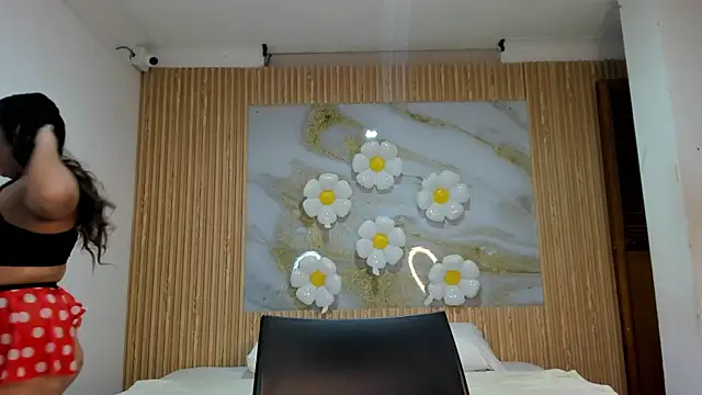 Snapshot of samy_19_ chatting on April 21, 11:05 am samy 19 online show from April 21, 11:05 am