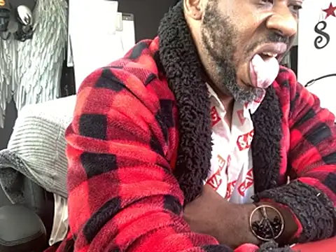 bigshh8 online show from April 15, 7:10 pm