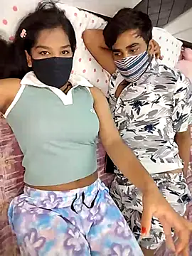 hottiess69 online show from April 11, 7:07 pm