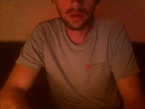Snapshot of Rejtelmesest chatting on May 2, 9:31 pm Rejtelmesest online show from May 2, 9:31 pm