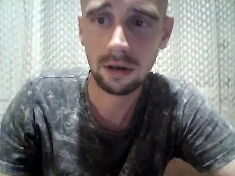 Snapshot of Rejtelmesest chatting on May 27, 11:46 pm Rejtelmesest online show from May 27, 11:46 pm