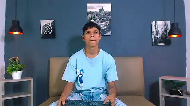 Levis Montes online show from December 16, 12:49 pm