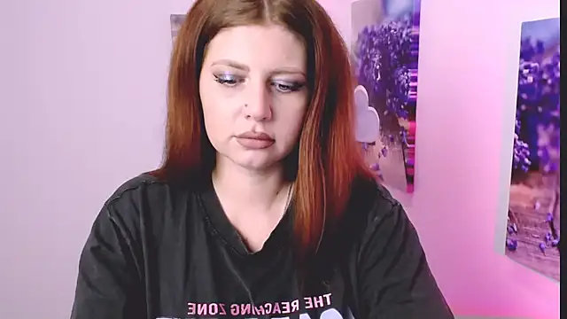 Lizzy Love online show from December 3, 12:58 pm