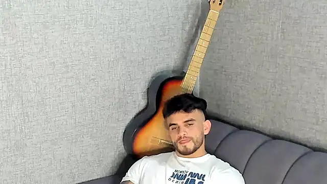 Ricardogo19 online show from October 1, 11:44 pm