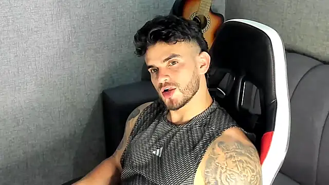 Ricardogo19 online show from October 17, 1:42 am